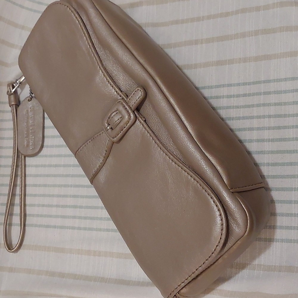 Worthington Handbag, Wrislet Purse, Clutch Gold Leather Metallic Bag Size 4 x 11